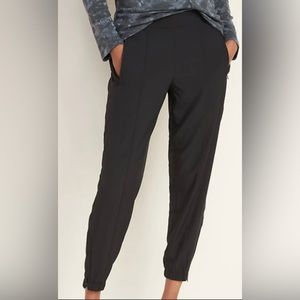 Old Navy Black Stretch Tech Jogger Athletic Pants-Size M